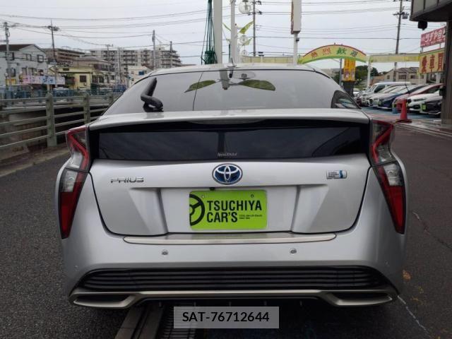 Toyota PRIUS 2018-11 7250703-9