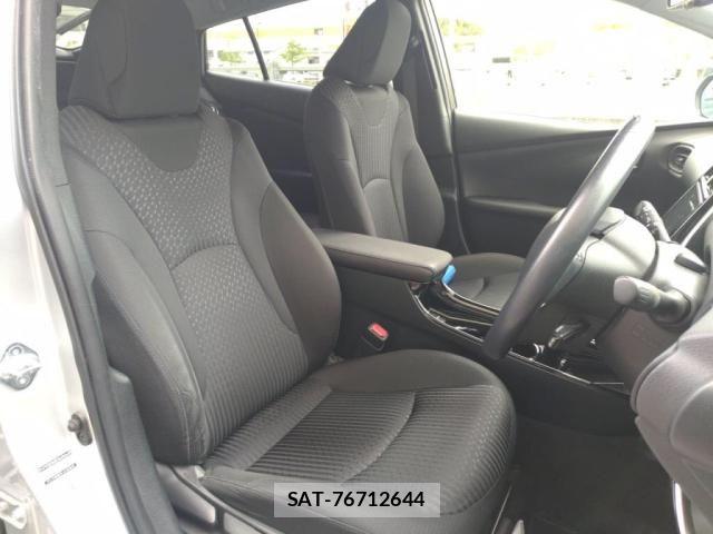 Toyota PRIUS 2018-11 7250703-12