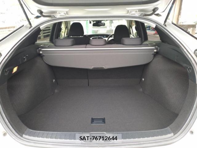 Toyota PRIUS 2018-11 7250703-24