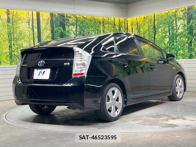 Toyota PRIUS 2011-12 7250685-16