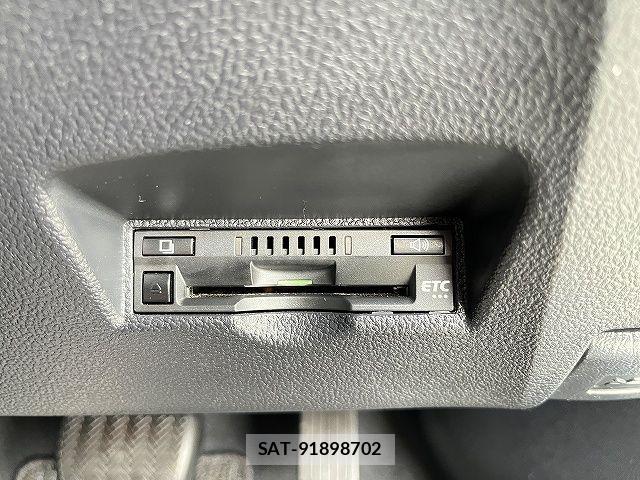 Toyota PRIUS 2017-02 7250681-15