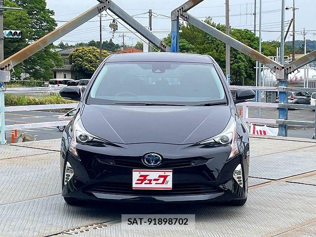 Toyota PRIUS 2017-02 7250681-16