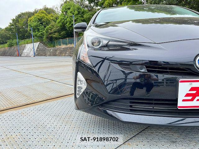 Toyota PRIUS 2017-02 7250681-24
