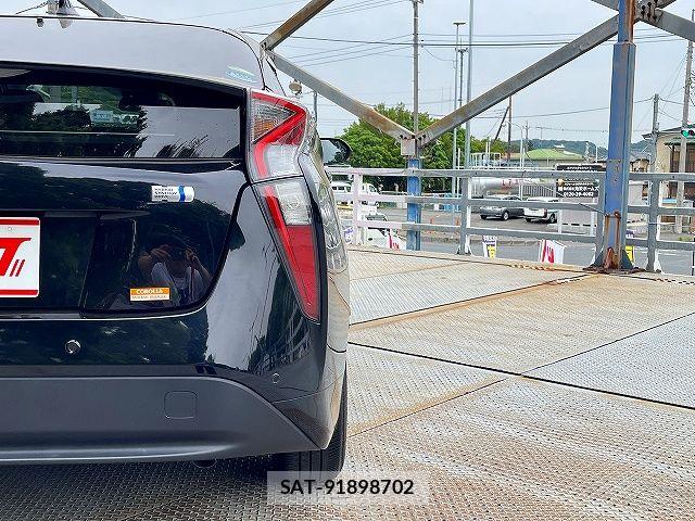 Toyota PRIUS 2017-02 7250681-25