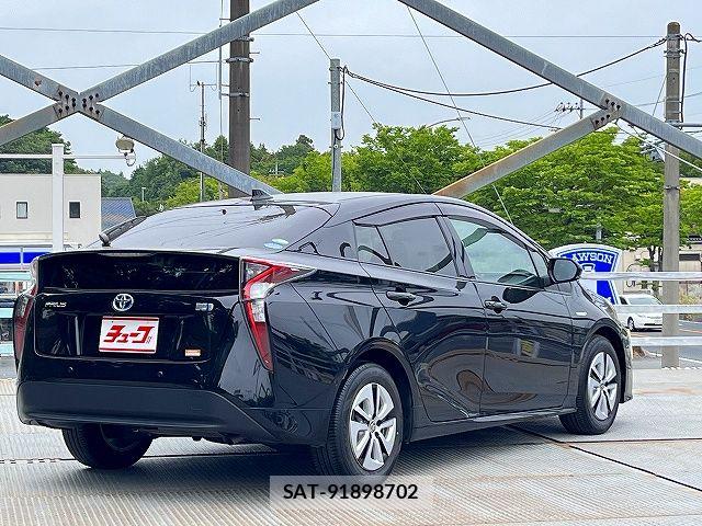 Toyota PRIUS 2017-02 7250681-2