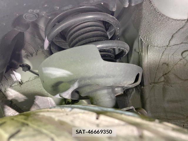 Toyota PRIUS 2019-06 7251943-19