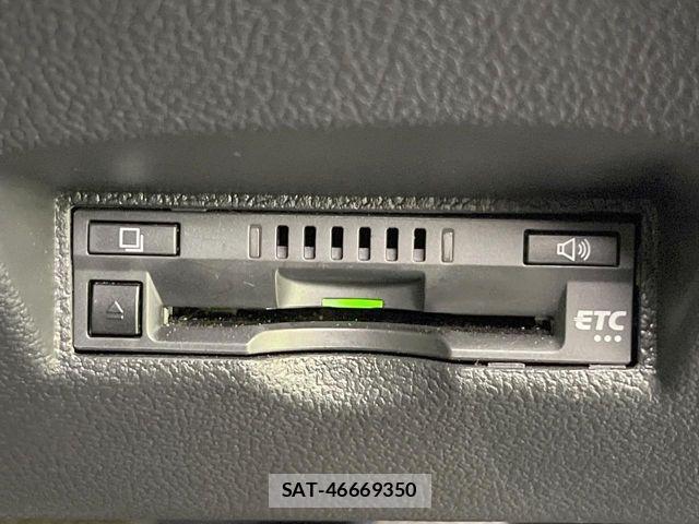 Toyota PRIUS 2019-06 7251943-6