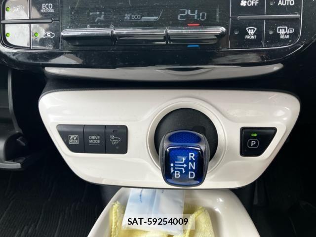 Toyota PRIUS 2016-06 7251951-17