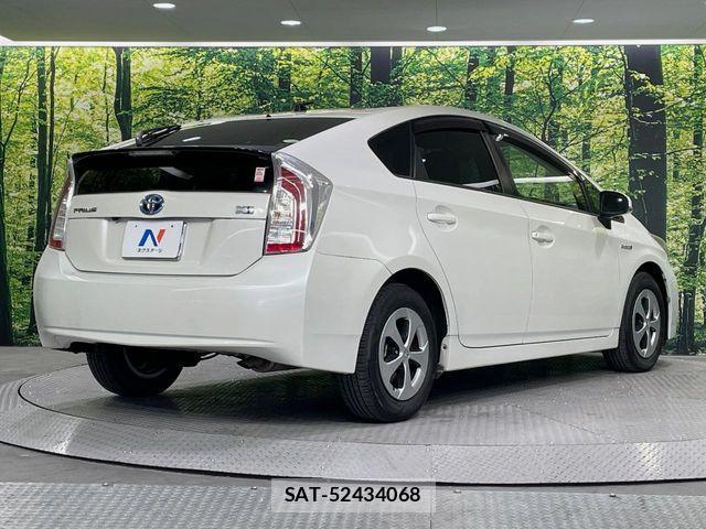 Toyota PRIUS 2013-05 7250362-16