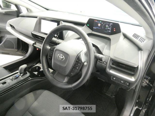 Toyota PRIUS 2023-04 7250476-16