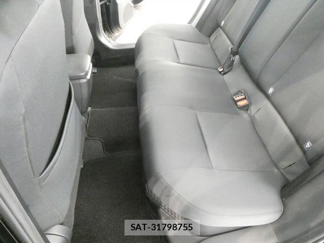 Toyota PRIUS 2023-04 7250476-18