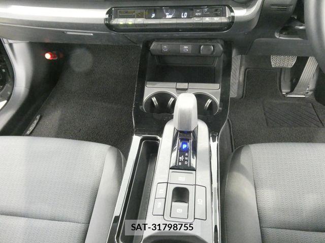 Toyota PRIUS 2023-04 7250476-28