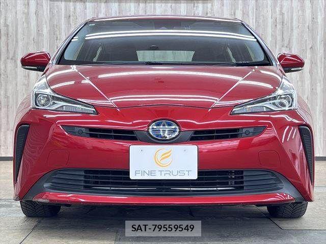 Toyota PRIUS 2019-04 7251948-12