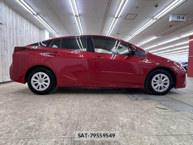 Toyota PRIUS 2019-04 7251948-14