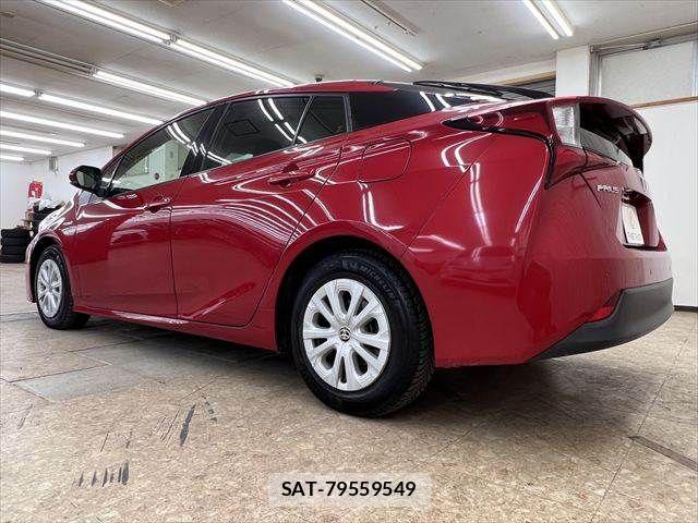 Toyota PRIUS 2019-04 7251948-17