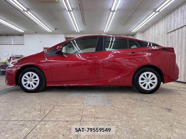 Toyota PRIUS 2019-04 7251948-18