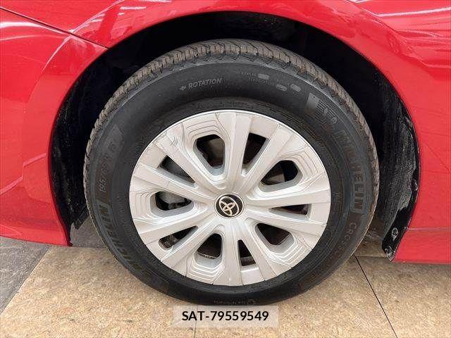 Toyota PRIUS 2019-04 7251948-25