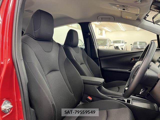 Toyota PRIUS 2019-04 7251948-6