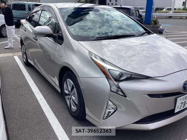 Toyota PRIUS 2017-04 7250114-1