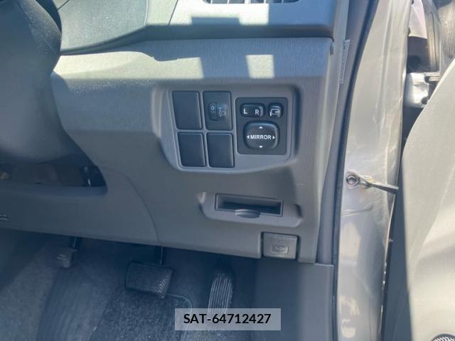 Toyota PRIUS 2011-11 7251971-12