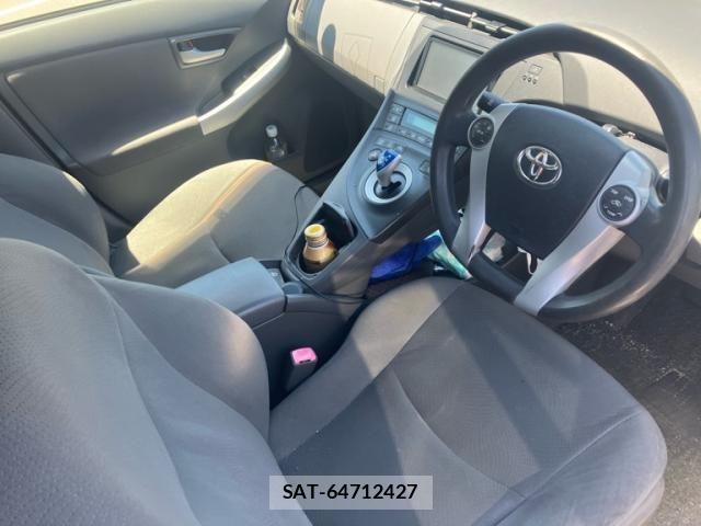 Toyota PRIUS 2011-11 7251971-13