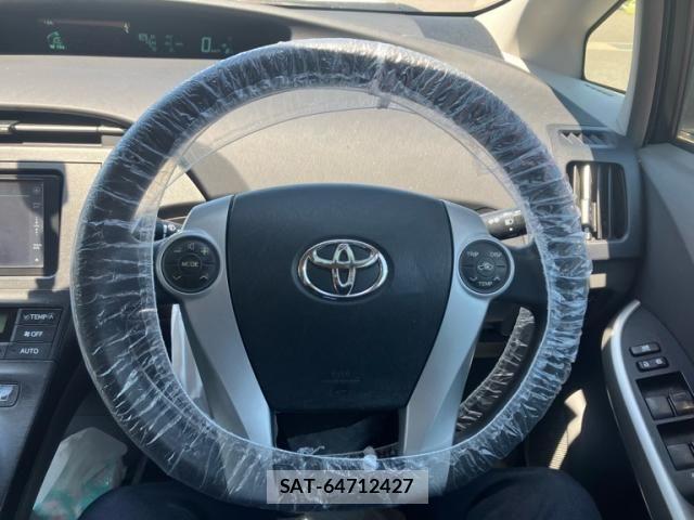 Toyota PRIUS 2011-11 7251971-16