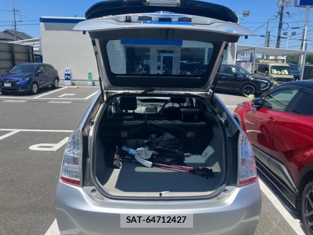 Toyota PRIUS 2011-11 7251971-8