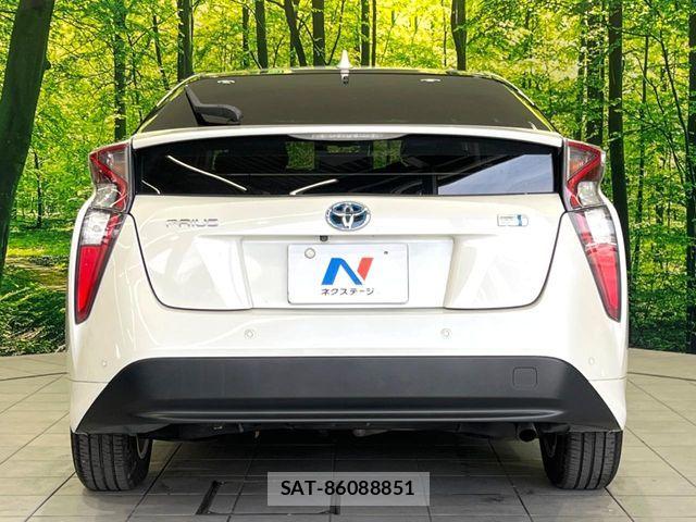 Toyota PRIUS 2018-07 7251946-14
