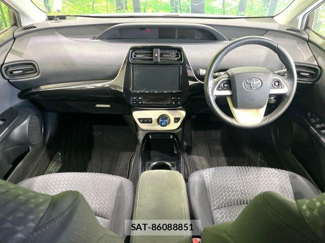 Toyota PRIUS 2018-07 7251946-1