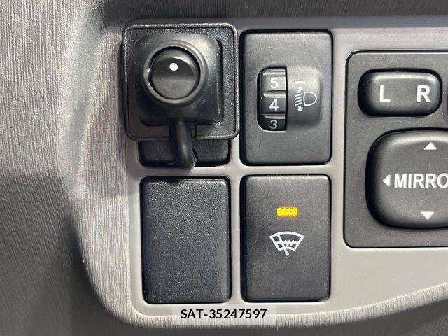 Toyota PRIUS 2010-05 7250075-3