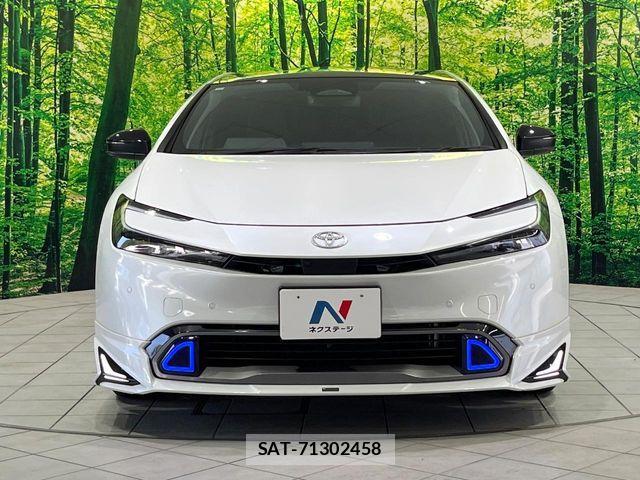 Toyota PRIUS 2023-10 7251924-13