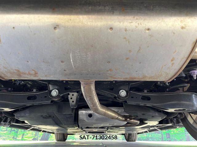 Toyota PRIUS 2023-10 7251924-18