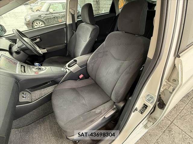 Toyota PRIUS 2013-07 7251956-14