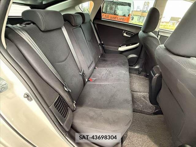Toyota PRIUS 2013-07 7251956-15