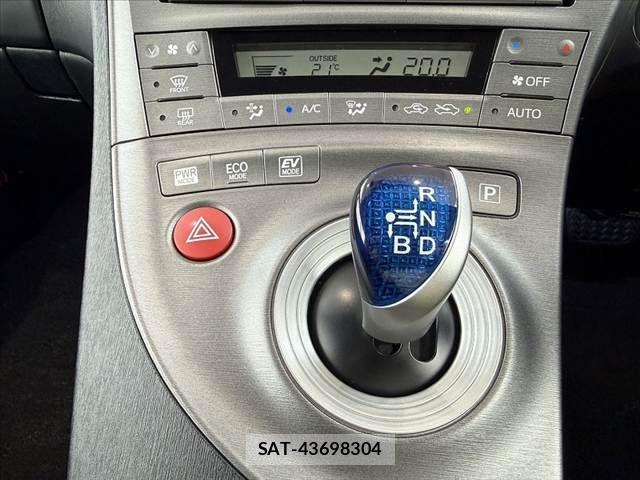 Toyota PRIUS 2013-07 7251956-20