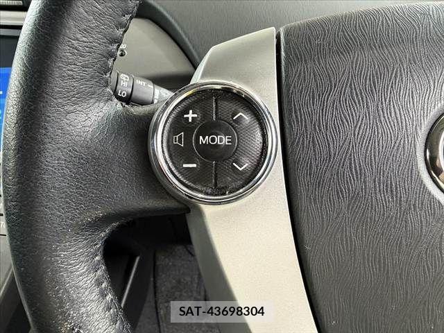 Toyota PRIUS 2013-07 7251956-21