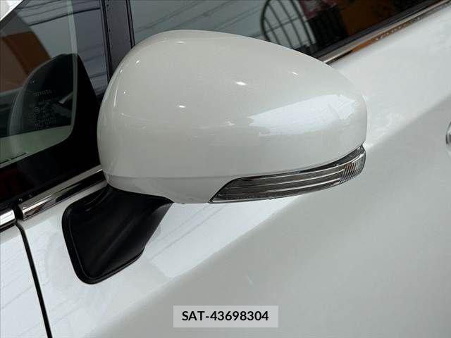 Toyota PRIUS 2013-07 7251956-27