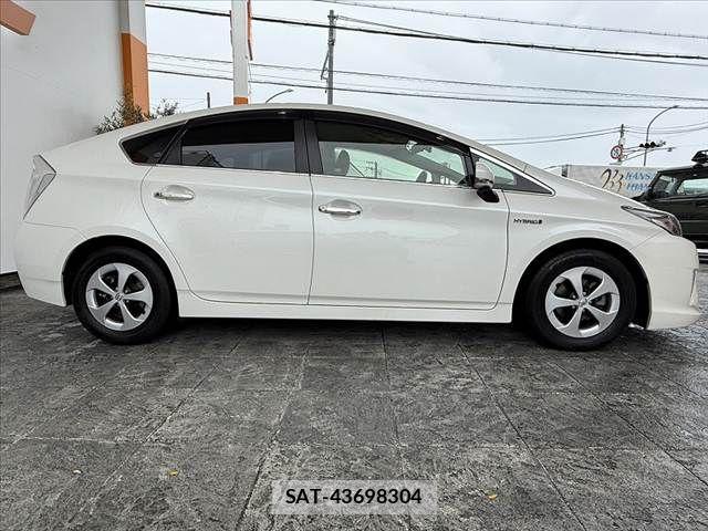 Toyota PRIUS 2013-07 7251956-8