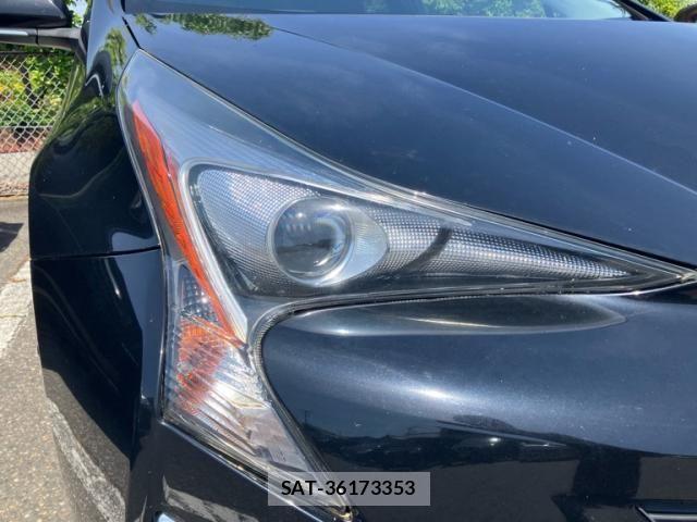 Toyota PRIUS 2017-07 7251949-5