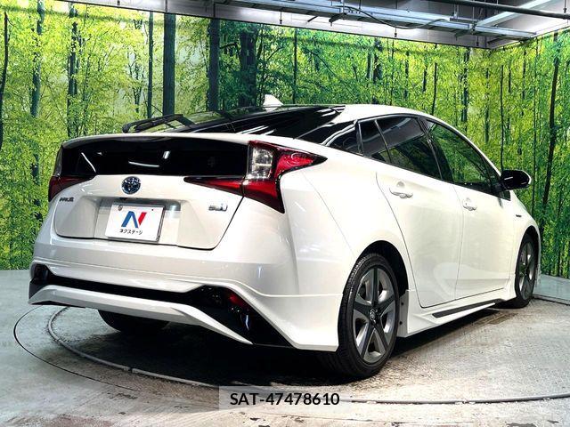 Toyota PRIUS 2019-12 7251936-16