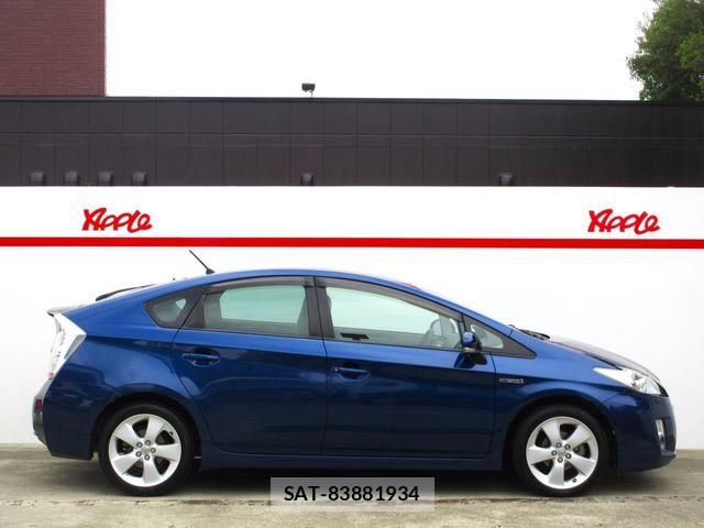 Toyota PRIUS 2011-02 7251964-10