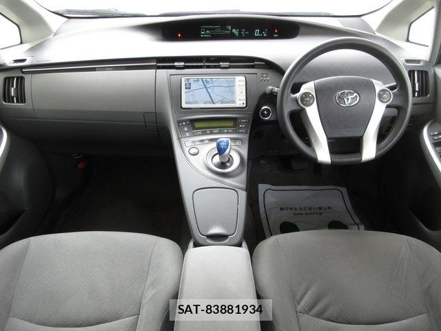 Toyota PRIUS 2011-02 7251964-1