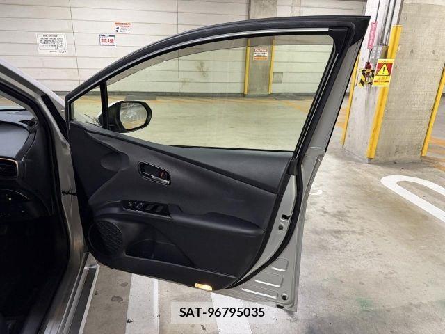 Toyota PRIUS 2021-12 7251938-9