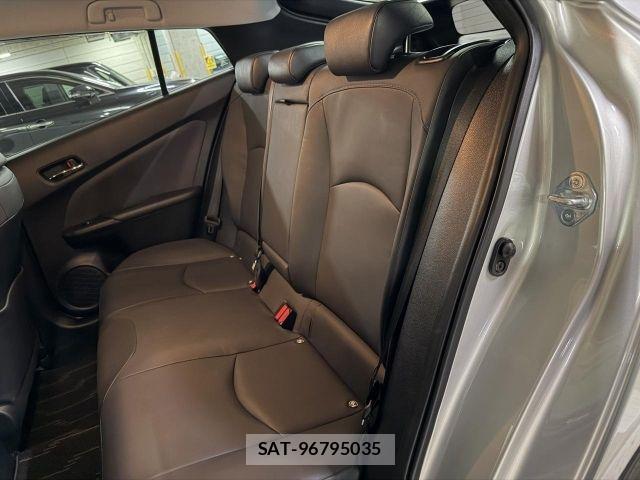 Toyota PRIUS 2021-12 7251938-12