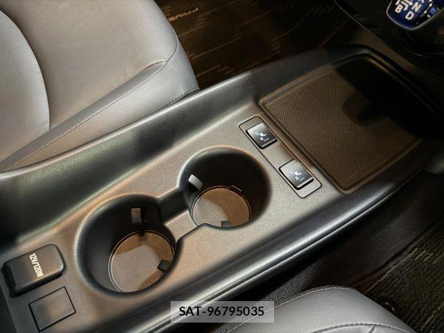 Toyota PRIUS 2021-12 7251938-26
