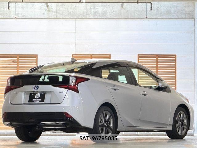 Toyota PRIUS 2021-12 7251938-2