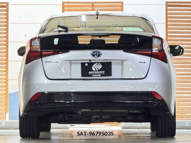 Toyota PRIUS 2021-12 7251938-4