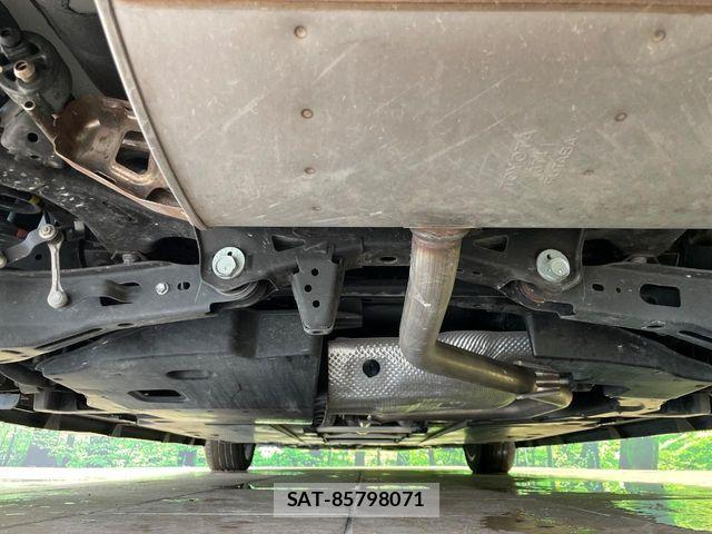 Toyota PRIUS 2022-05 7251929-18