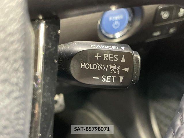 Toyota PRIUS 2022-05 7251929-6