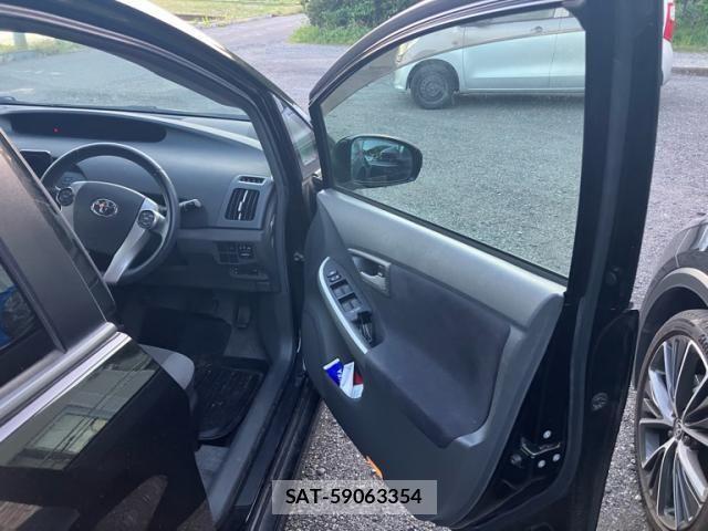 Toyota PRIUS 2011-12 7251963-10